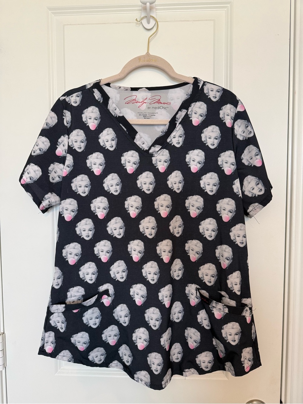 Marilyn Monroe by mediChic Black & White Pink Bubble Gum Print Scrub Top